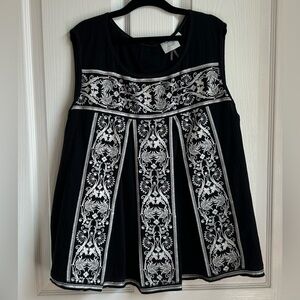 HD in Paris Anthropology Embroidery Black Swing Top XL L
